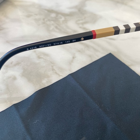 Authentic Burberry Sunglasses - Picture 5 of 6